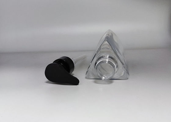 Garrafa plástica clara 250ml do ANIMAL DE ESTIMAÇÃO do triângulo para o empacotamento cosmético